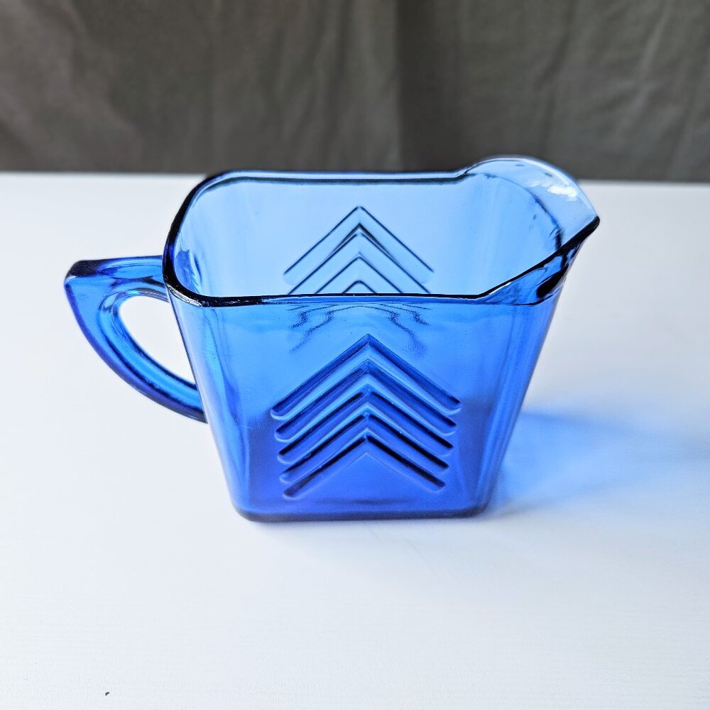 Vintage ArtDeco Hazel Atlas Cobalt Blue Chevron Pattern Depression Glass Creamer